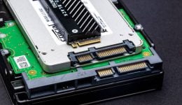 Vediamo le Differenze tra SSD M2 NVMe & SSD Standart