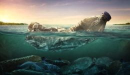 Scienziati diffondono l’inquinamento da plastica negli oceani usando sottomarini robotici
