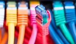 Velocità dei Cavi Ethernet e Quale Scegliere per la Fibra Ottica?